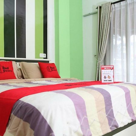 Reddoorz Plus @ Talaga Bodas Bandung Esterno foto