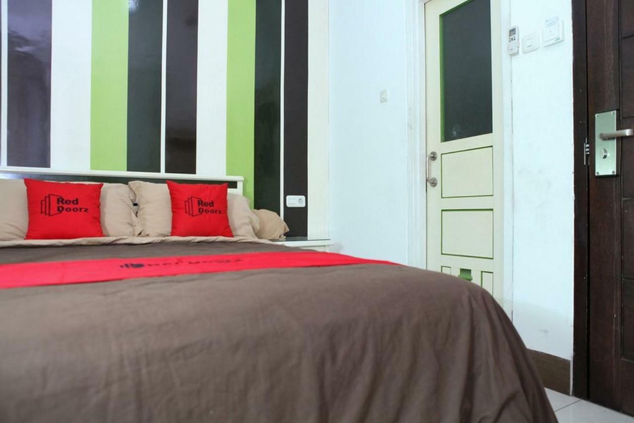 Reddoorz Plus @ Talaga Bodas Bandung Esterno foto