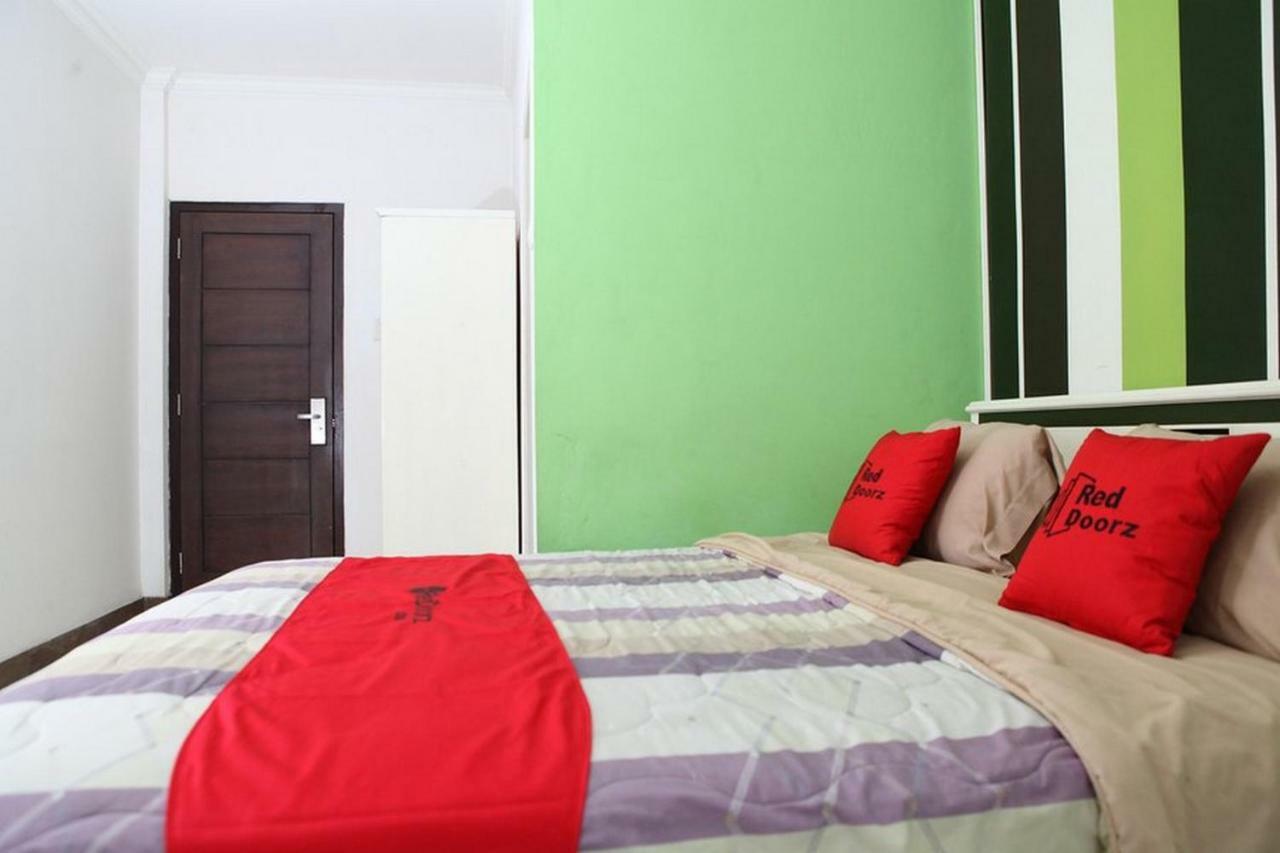Reddoorz Plus @ Talaga Bodas Bandung Esterno foto