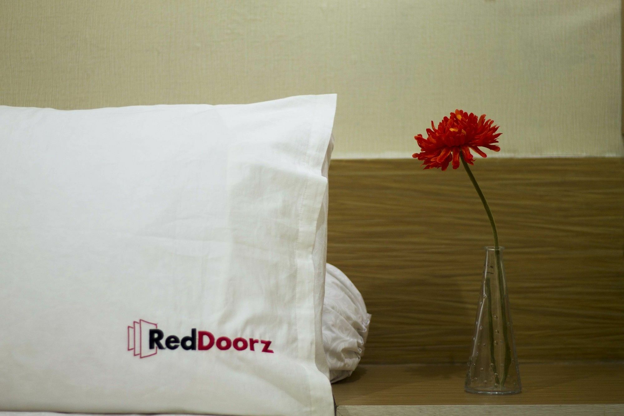 Reddoorz Plus @ Talaga Bodas Bandung Esterno foto